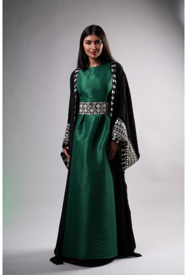 جلابية اليوم الوطني السعودي بتطريز تراثي جلابية اليوم الوطني السعودي بتطريز تراثي