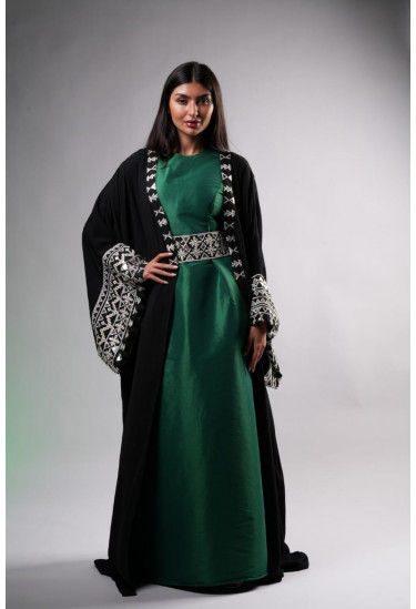 جلابية اليوم الوطني السعودي بتطريز تراثي جلابية اليوم الوطني السعودي بتطريز تراثي