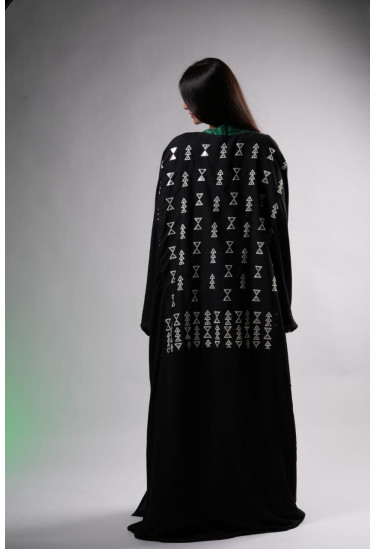 جلابية اليوم الوطني السعودي بتطريز تراثي جلابية اليوم الوطني السعودي بتطريز تراثي