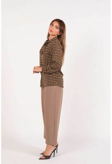 بلوزة كلاسيكيه  أنيقة مطبوعة بنقوش هندسية متكررة