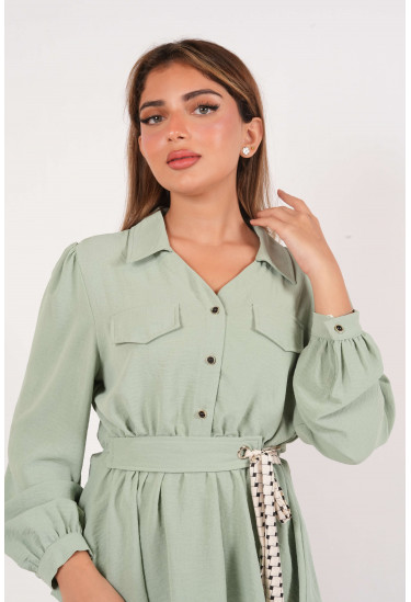 بلوزة أنيقة مع رباط خصر مزخرف بلوزة أنيقة مع رباط خصر مزخرف