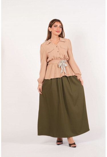 بلوزة أنيقة مع رباط خصر مزخرف بلوزة أنيقة مع رباط خصر مزخرف