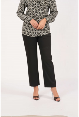 بنطلون نسائي ذو قصة كلاسيكية 