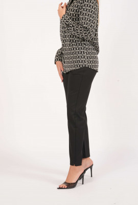 بنطلون نسائي ذو قصة كلاسيكية 