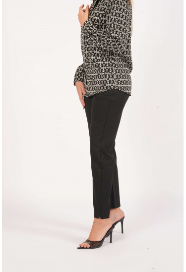 بنطلون نسائي ذو قصة كلاسيكية بنطلون نسائي ذو قصة كلاسيكية