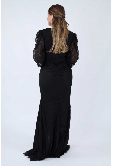 فستان سهرة بطلة جذابة 