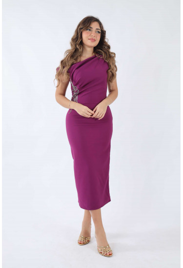 فستان ميدي بتطريز ناعم