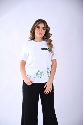 بلوزة نسائية بطابع اليوم الوطني بلوزة نسائية بطابع اليوم الوطني