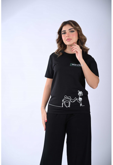 بلوزة نسائية بطابع اليوم الوطني بلوزة نسائية بطابع اليوم الوطني