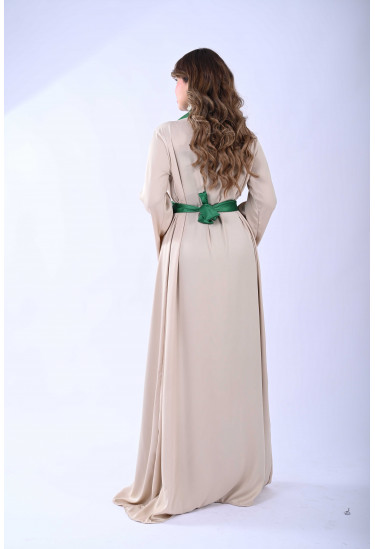 جلابية نسائية بتصميم مميز و أنيق