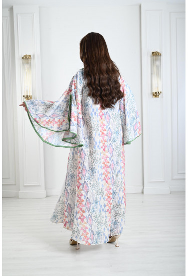 جلابية نسائية بنمط عصري أنيق