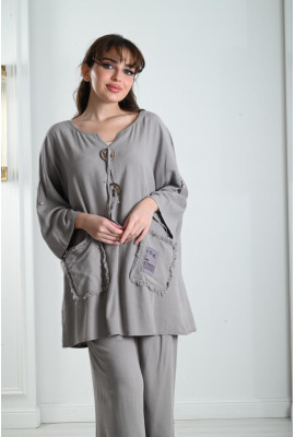 طقم نسائي بنمط جيوب