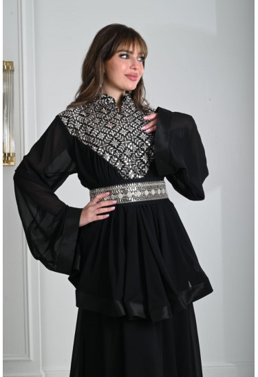 جلابية نسائية طويلة مع قصة كيب قصير واسع