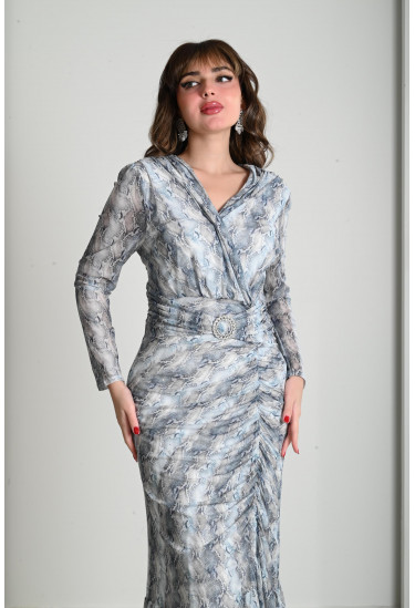 فستان نسائي طويل بنقوشات مستوحى من الطبيعة