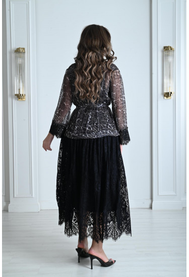 فستان نسائي دانتيل مزين بنقوشات الفهد