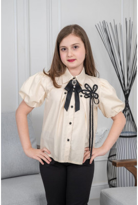 طقم بناتي بأطلالة مميزة