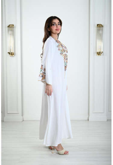 جلابيات نسائية مطرزة بخرز ملون