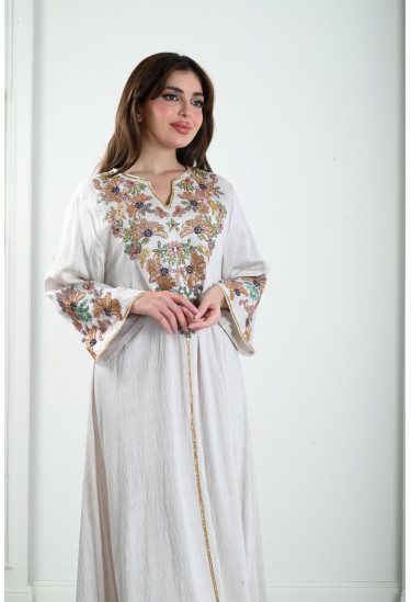 جلابيات نسائية مطرزة بخرز ملون