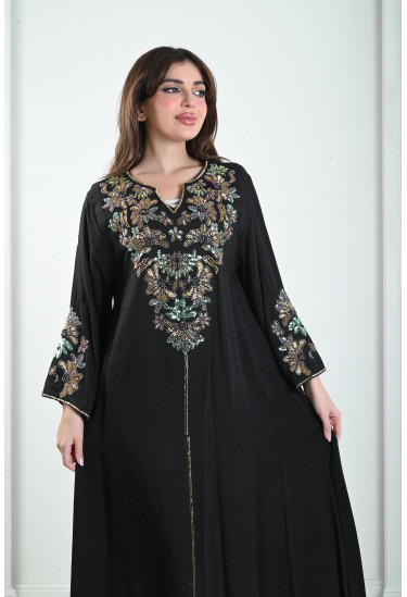 جلابيات نسائية مطرزة بخرز ملون