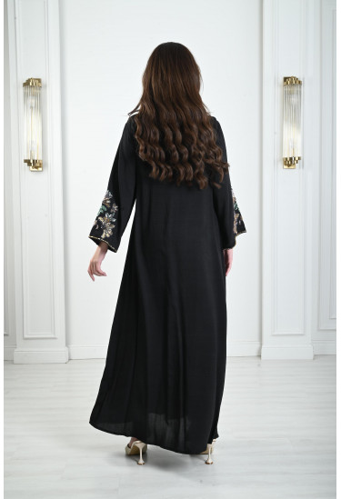 جلابيات نسائية مطرزة بخرز ملون