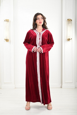 جلابية نسائية طويلة بغطاء رأس متصل