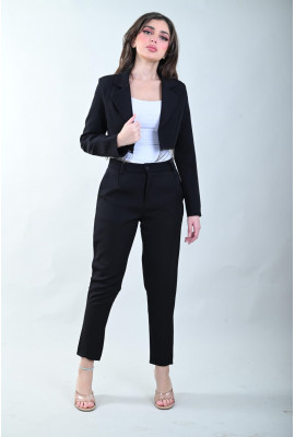 طقم نسائي أنيق