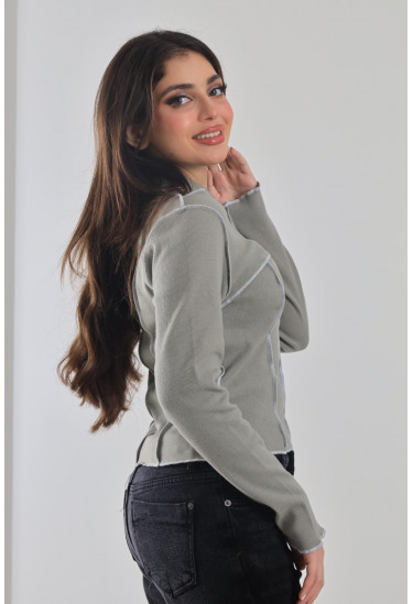 بلوزة محبوكة عصرية