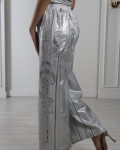 بنطلون بنسيج لامع مميز