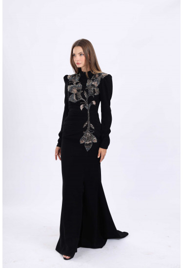 فستان أسود ملكي أنيق