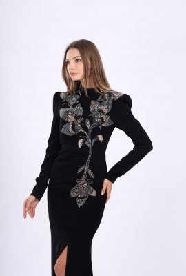 فستان أسود ملكي أنيق فستان أسود ملكي أنيق