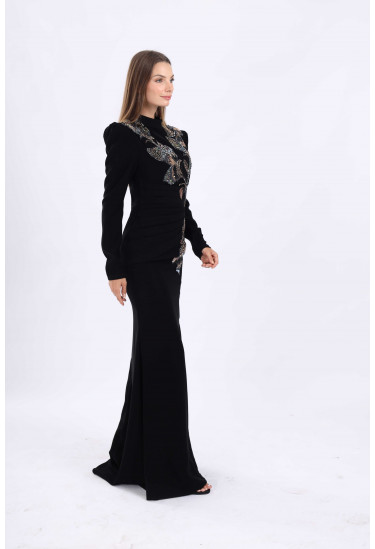 فستان أسود ملكي أنيق