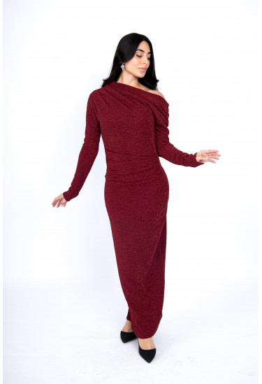 فستان لامع بكتف واحد (One-Shoulder)