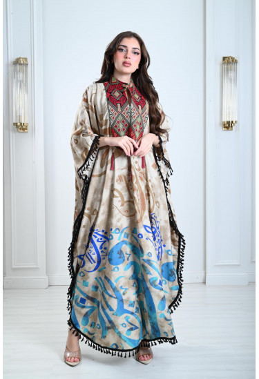 جلابيات نسائية بنقوشات بالخط العربي المميز