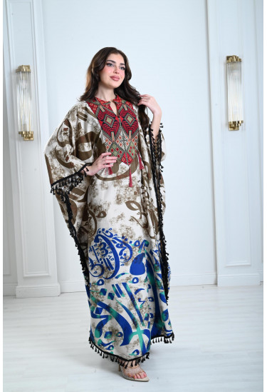 جلابيات نسائية بنقوشات بالخط العربي المميز