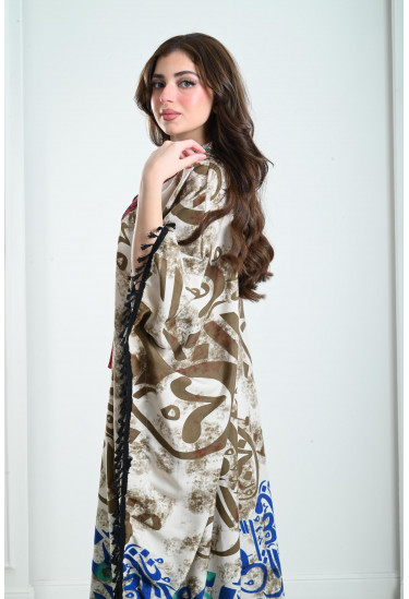 جلابيات نسائية بنقوشات بالخط العربي المميز