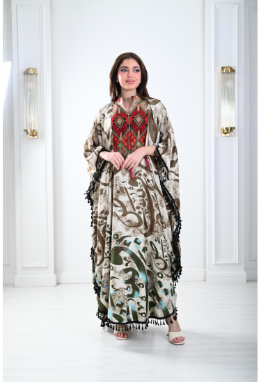 جلابيات نسائية بنقوشات بالخط العربي المميز