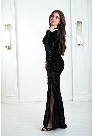 فستان نسائي مخملي بكسرات درابية رقيقة