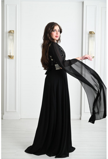 فستان نسائي بنمط مغربي مميز