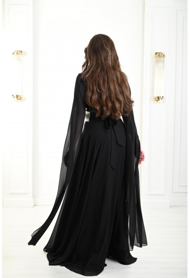 فستان نسائي بنمط مغربي مميز