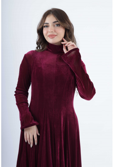 فستان مخملي بياقة عالية فستان مخملي بياقة عالية