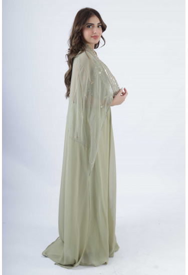 جلابية سهرة فخمة مطرزة بالكريستال