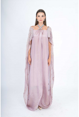 فستان سهرة بتصميم ملكي أنيق