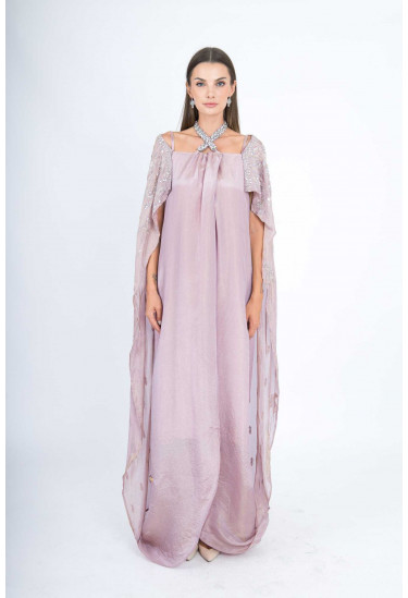 فستان سهرة بتصميم ملكي أنيق