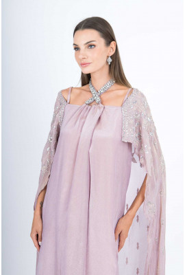 فستان سهرة بتصميم ملكي أنيق