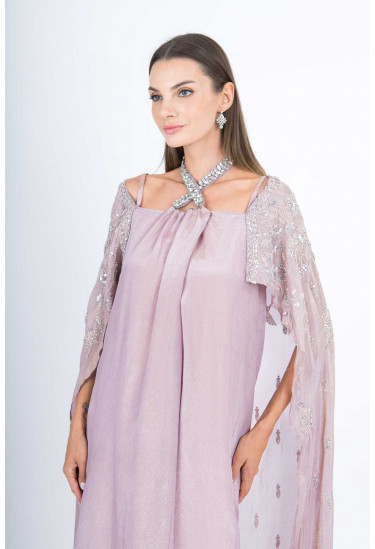 فستان سهرة بتصميم ملكي أنيق