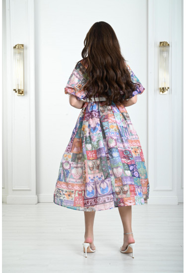 فستان ميدي بنقوشات متنوعة فستان ميدي بنقوشات متنوعة