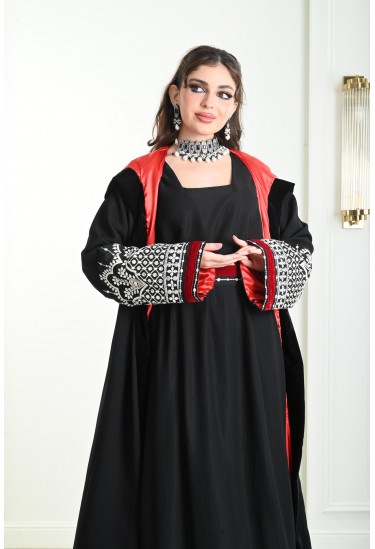 جلابية نسائية بنمط مغربي مميز