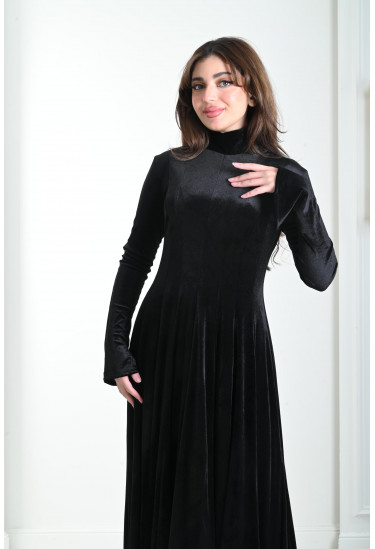 فستان نسائي مخملي بسيط