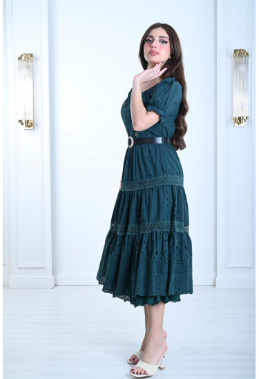 فستان ميدي نسائي بأدوار كشكشة واسعة فستان ميدي نسائي بأدوار كشكشة واسعة