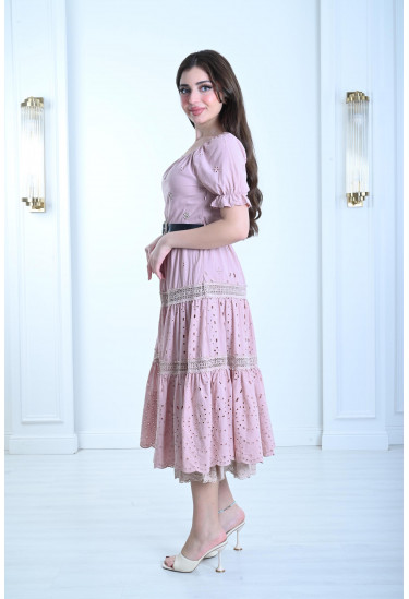 فستان ميدي نسائي بأدوار كشكشة واسعة فستان ميدي نسائي بأدوار كشكشة واسعة